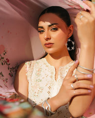 FlONA. LAWN LUXURY UNSTITCHED EMB 3PC