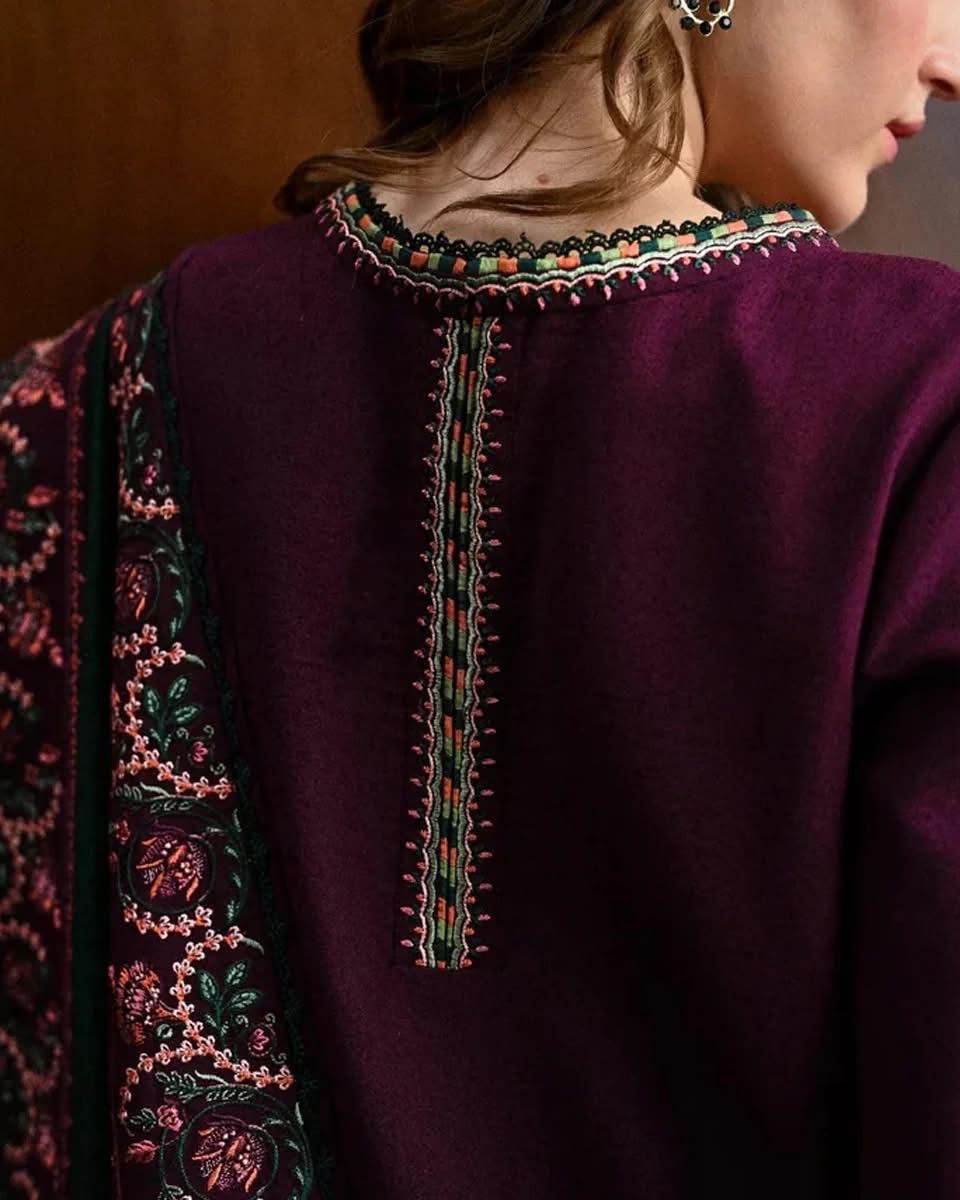 BATIK LAWN PREMIUM UNSTICHED EMB 3PC